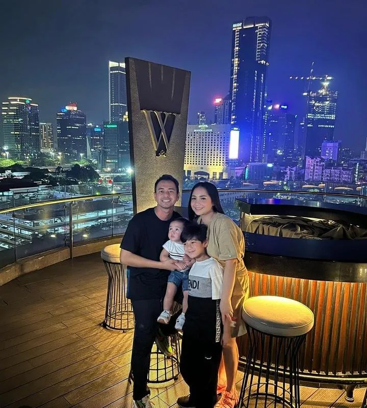 Buka Bersama Keluarga Tercinta / Credit Foto: instagram.com/raffinagita1717