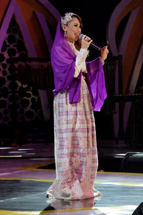 Ayu Ting Ting selalu lapar mata jika melihat baju anak.@KapanLagi.com®/Muhammad Rasyad