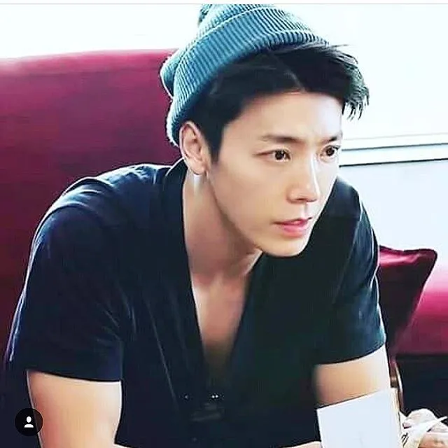 Lee Donghae dan ketampanannya © instagram.com/leedonghae