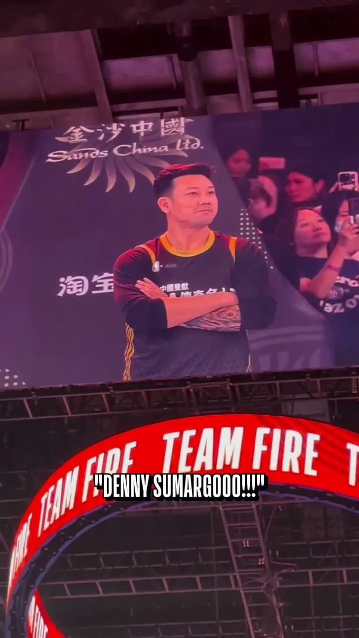 Potret Denny Sumargo tampil di NBA Celebrity Game di Makau (credit: Instagram.com/nbaindonesia)