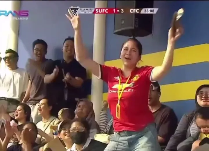Sitha Marino saat nonton pertandingan Celebrity Trofeo Cup 2023  (credit: Instagram.com/sithamarino/)