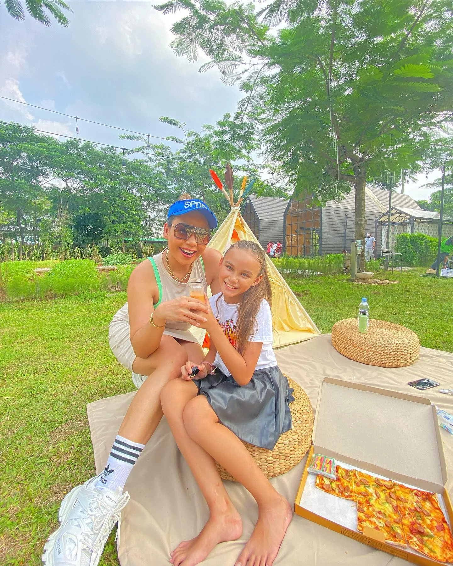 (credit: instagram.com/melaney_ricardo)