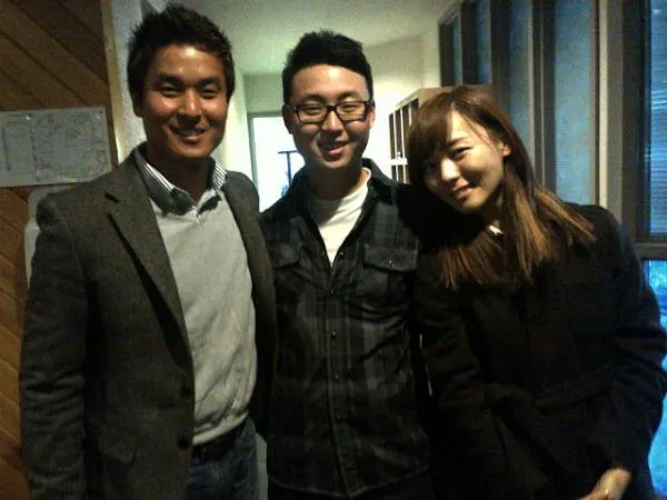 James Park, tunangan Sunye (paling kiri) ©ohmysohee.wordpress.com