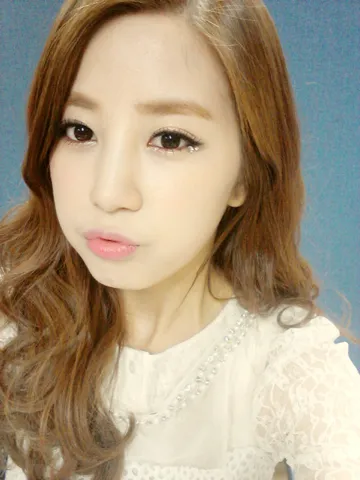 Siap comeback, Chorong A Pink posting foto aegyo yang cantik ©allkpop.com