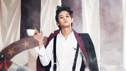 Untuk album debut Jepang, Yoseob kembali mengajak Jun Hyung B2ST ©soompi.com