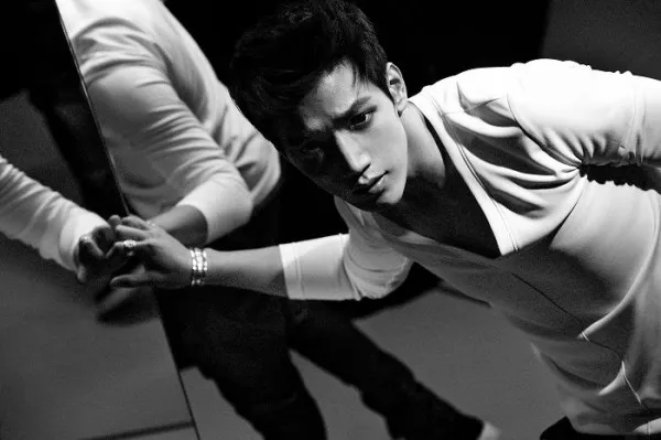 2PM hadir dengan lebih gelap dan macho dalam foto teaser jelang peluncuran. ©allkpop.com