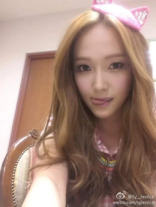 Jessica Girls Generation berselca mirip kucing. ©soompi.com