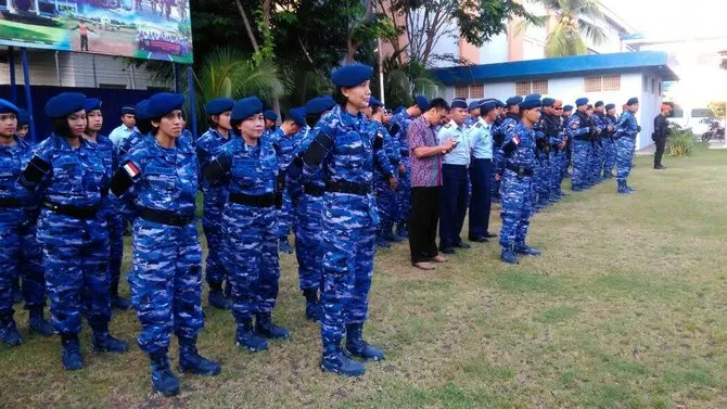 Sebanyak 2.500 personel TNI dan Polri diturunkan untuk mengamankan Raja Salman di Bali © merdeka.com