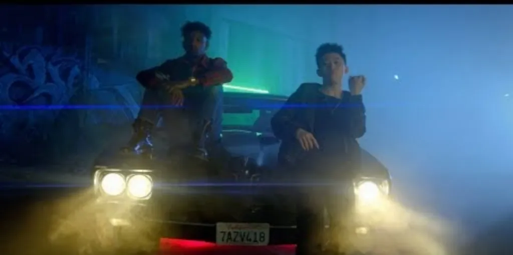 Rich Brian ft. 21 Savage - Crisis (Terjemahan)