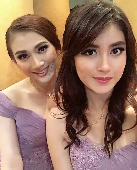Melody dan Nabilah jadi bridesmaid. ©instagram.com/galery_vidiojkt48