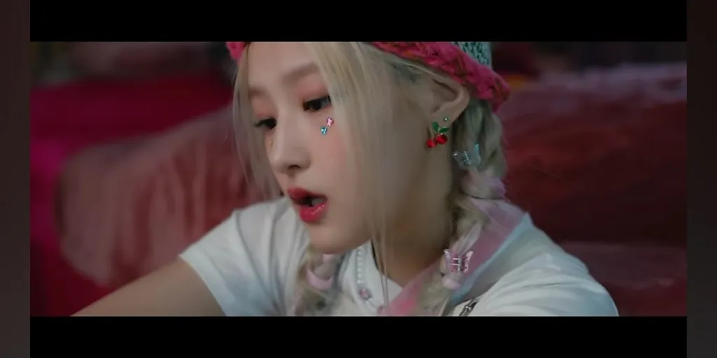 KISS OF LIFE - Bye My Neverland