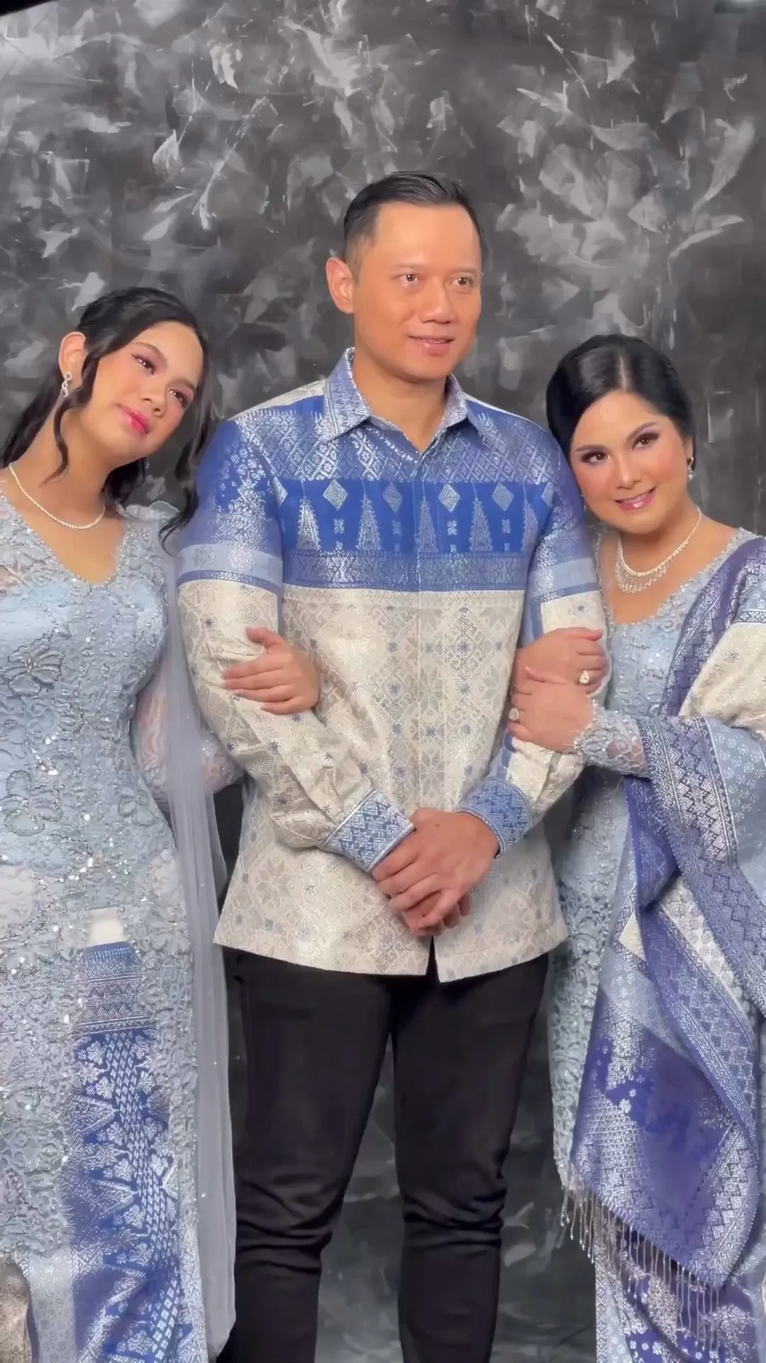 Tampil Kompak