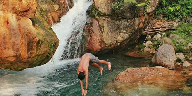 With a location in Karang Tengah, Babakan Madang, Bogor, Curug Ciburial is one of the tourist attractions visited by local and foreign tourists.