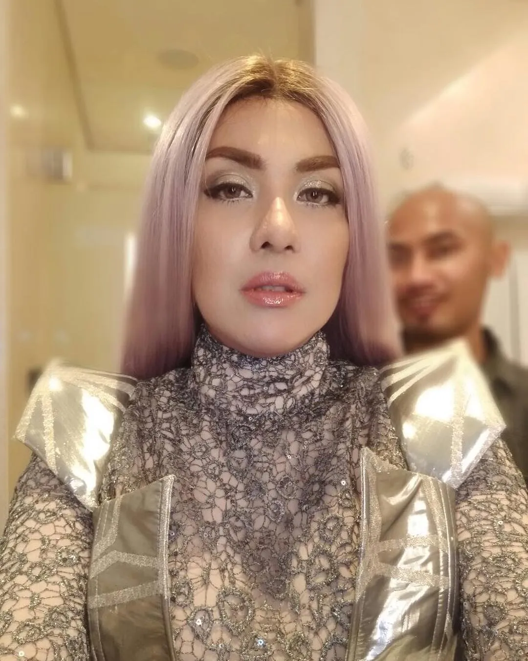 Salah satu penampilan Novita Dewi yang baru, panglinng ya KLovers. (instagram.com/novitadewi_)