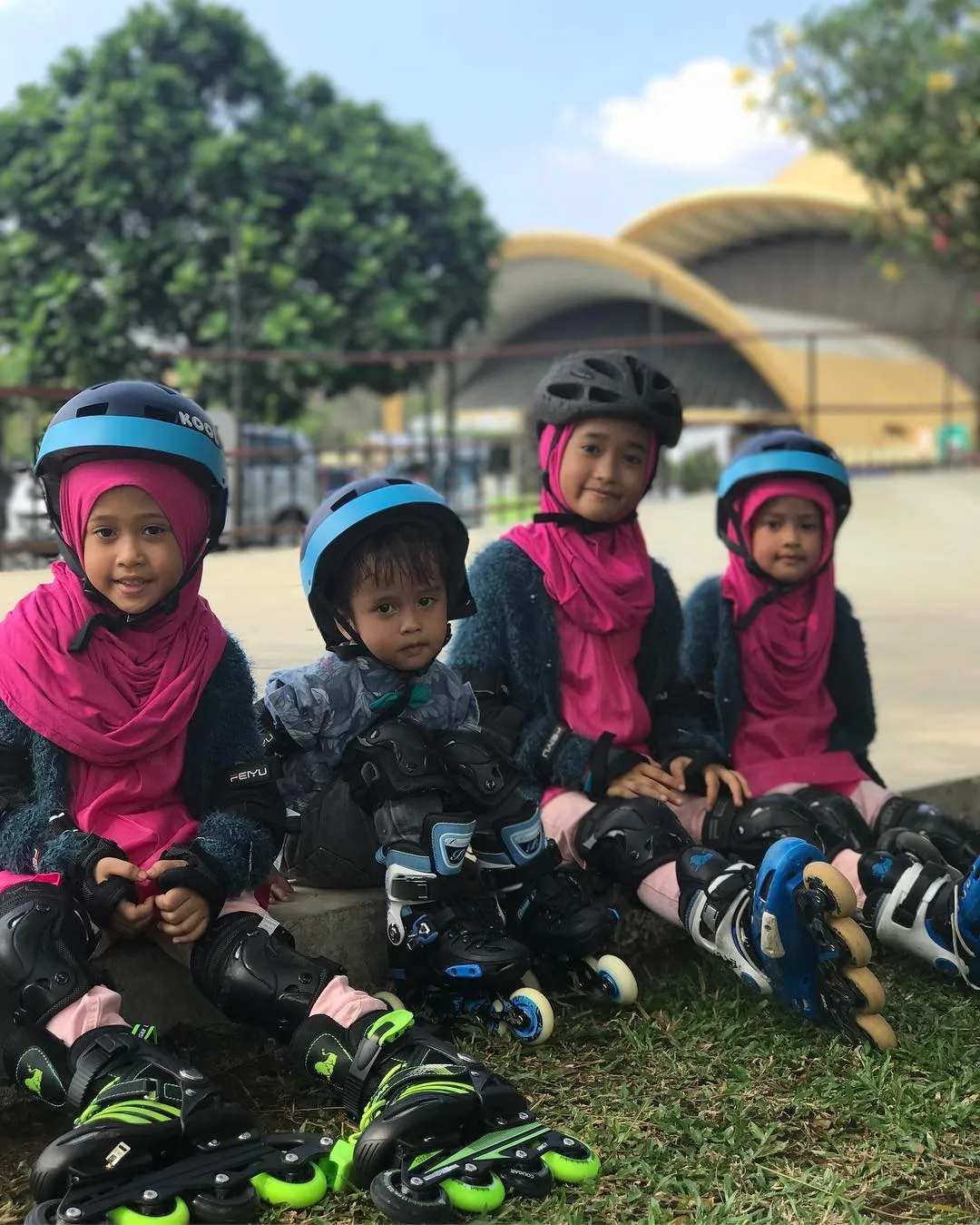 Hobi baru anak-anak Irfan, mainan sepatu roda! © Instagram/irfanhakim75