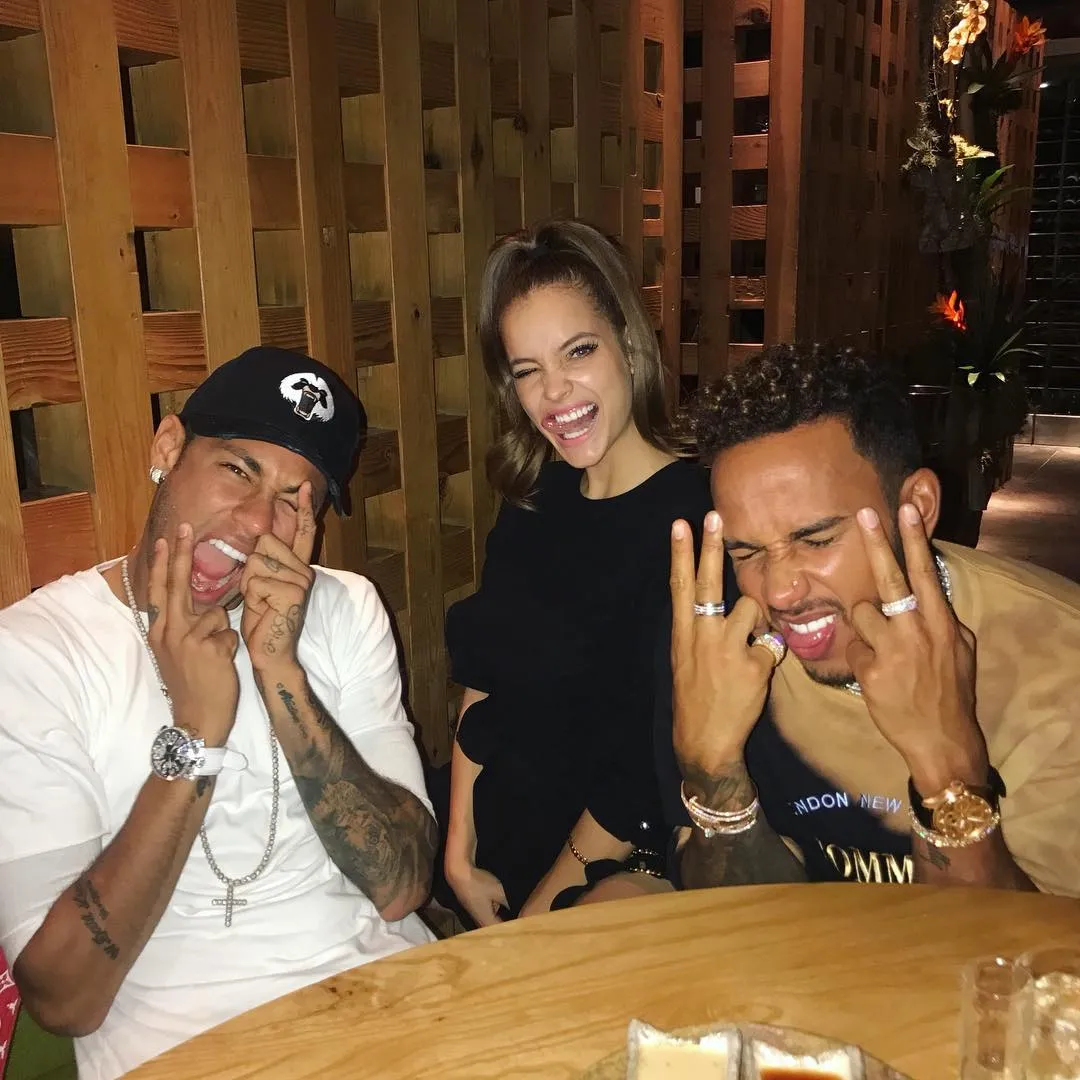 Barbara berteman baik dengan Neymar (kiri) © Instagram.com/realbarbarapalvin