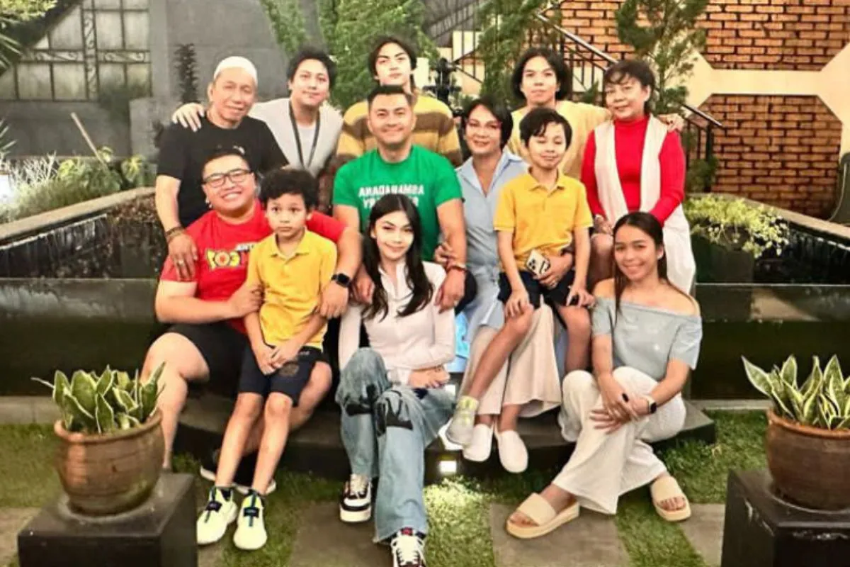 Anjasmara, Dian Nitami dan keluarganya - (Instagram.com//)