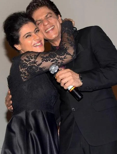 Kajol dan Shahrukh Khan syuting di Bulgaria untuk film 'DILWALE'. @pinkvilla