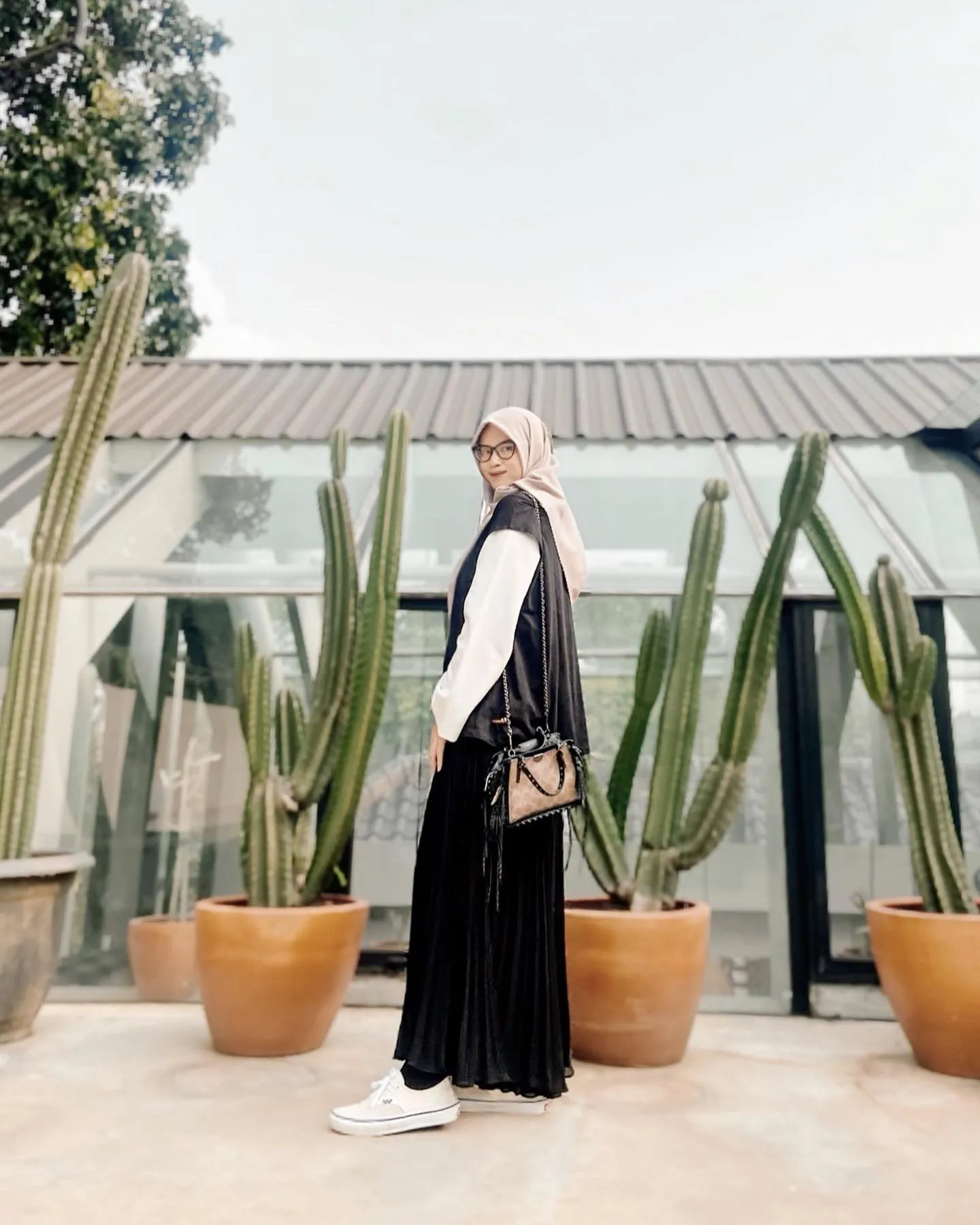 (credit: Instagram.com/nesyanabila/)