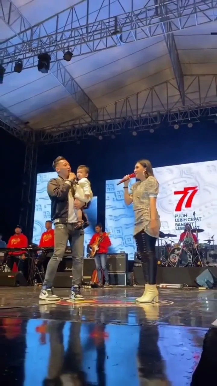 (credit: Instagram.com/nellakharismalovers.id/)