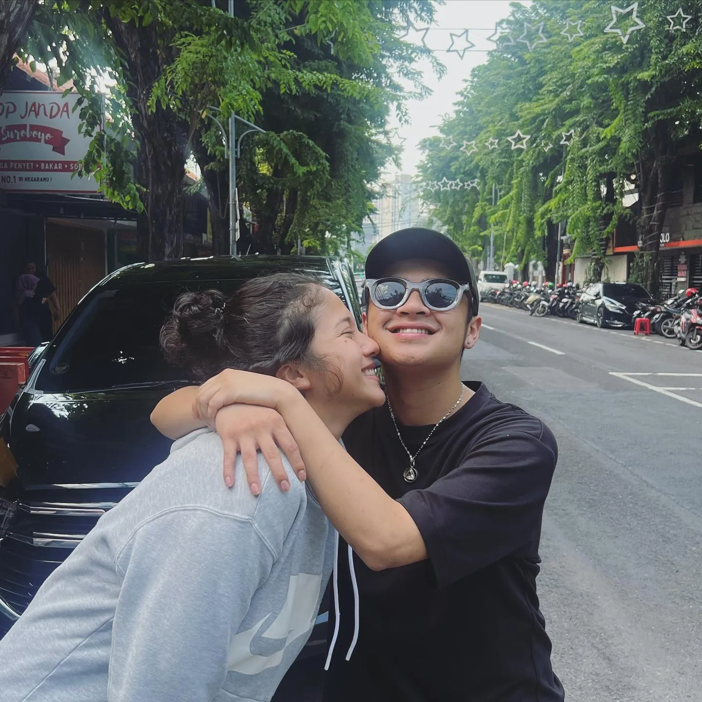  (credit: Instagram.com/bastiansteel/)