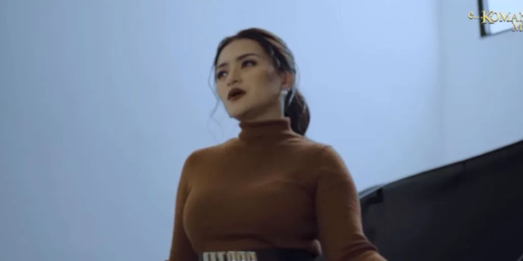 Nathalie Holscher - Cinta Suci