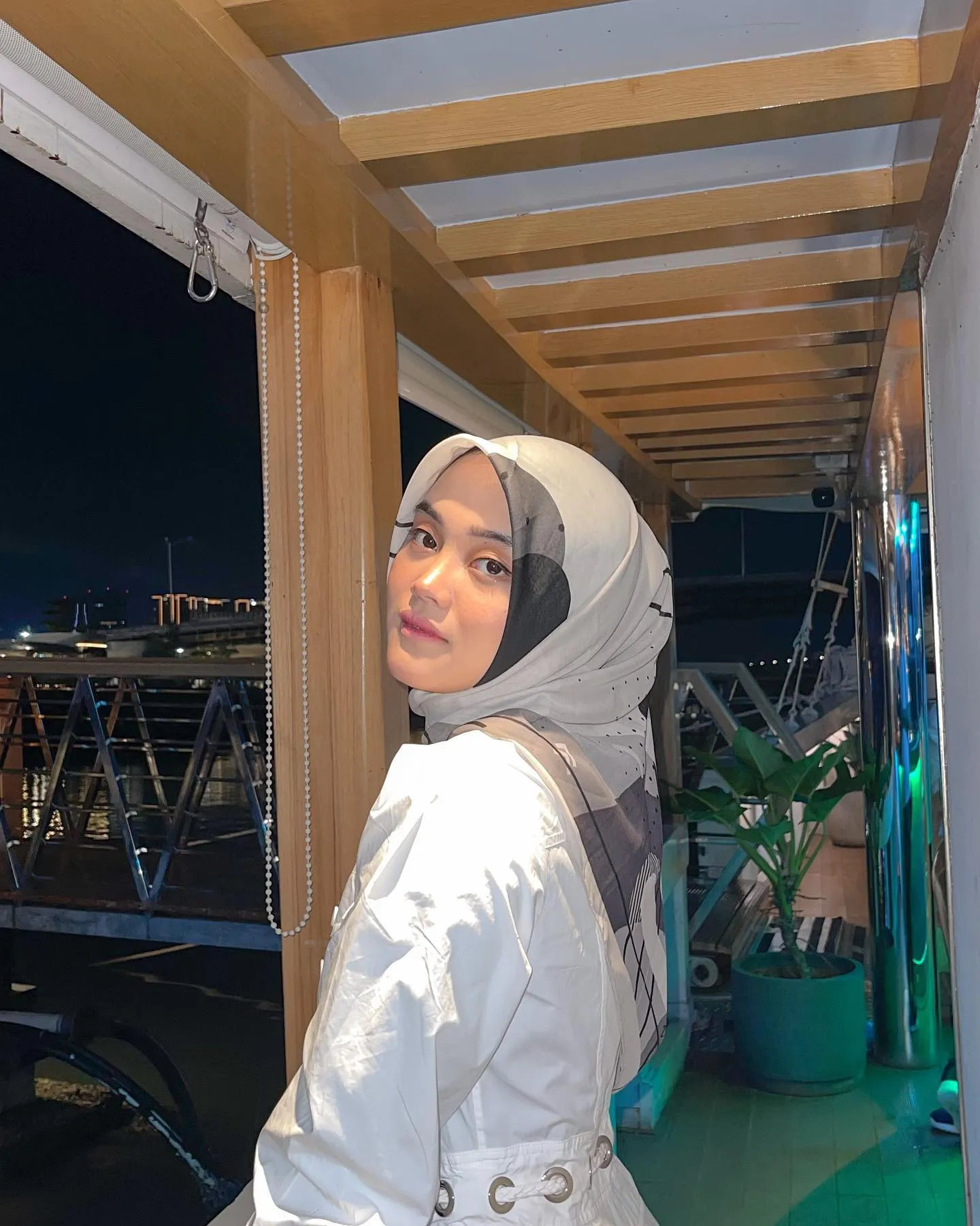 (credit: Instagram.com/putridelinaa/)