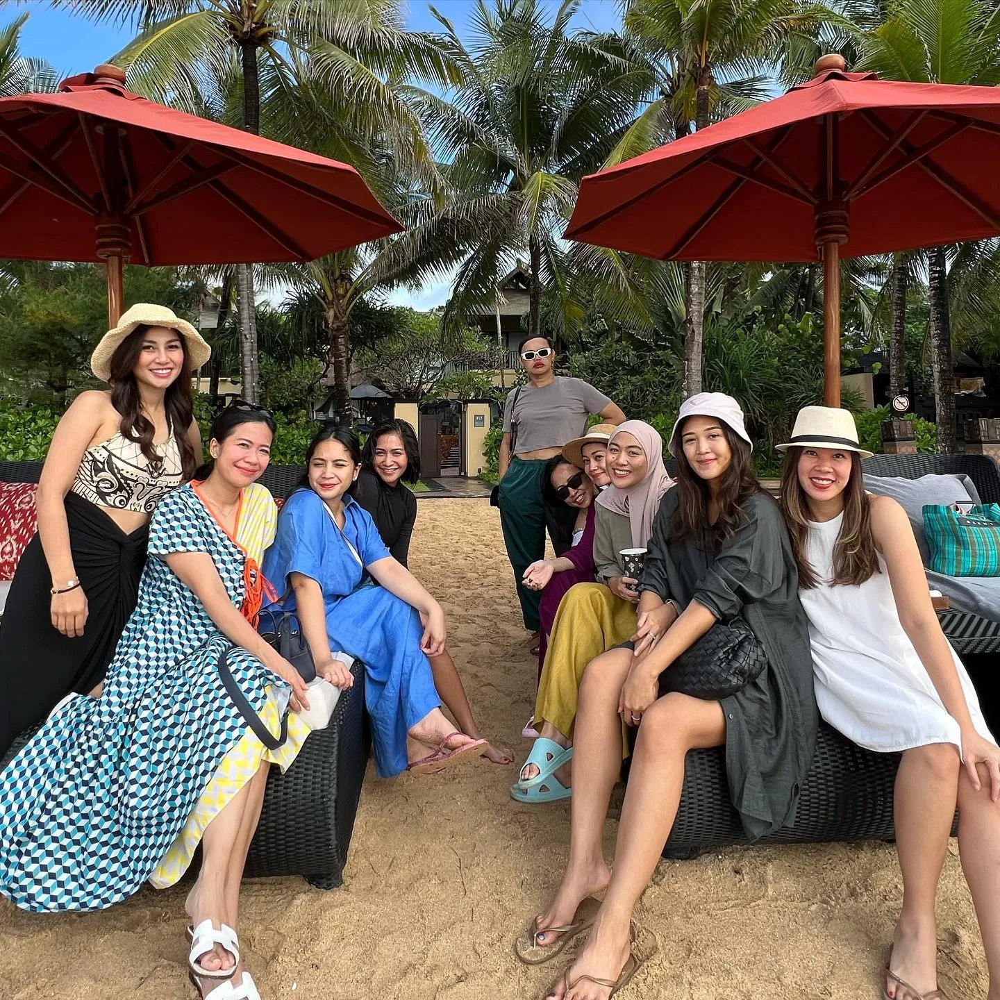 Kunjungi Mari Beach Club Milik Sendiri