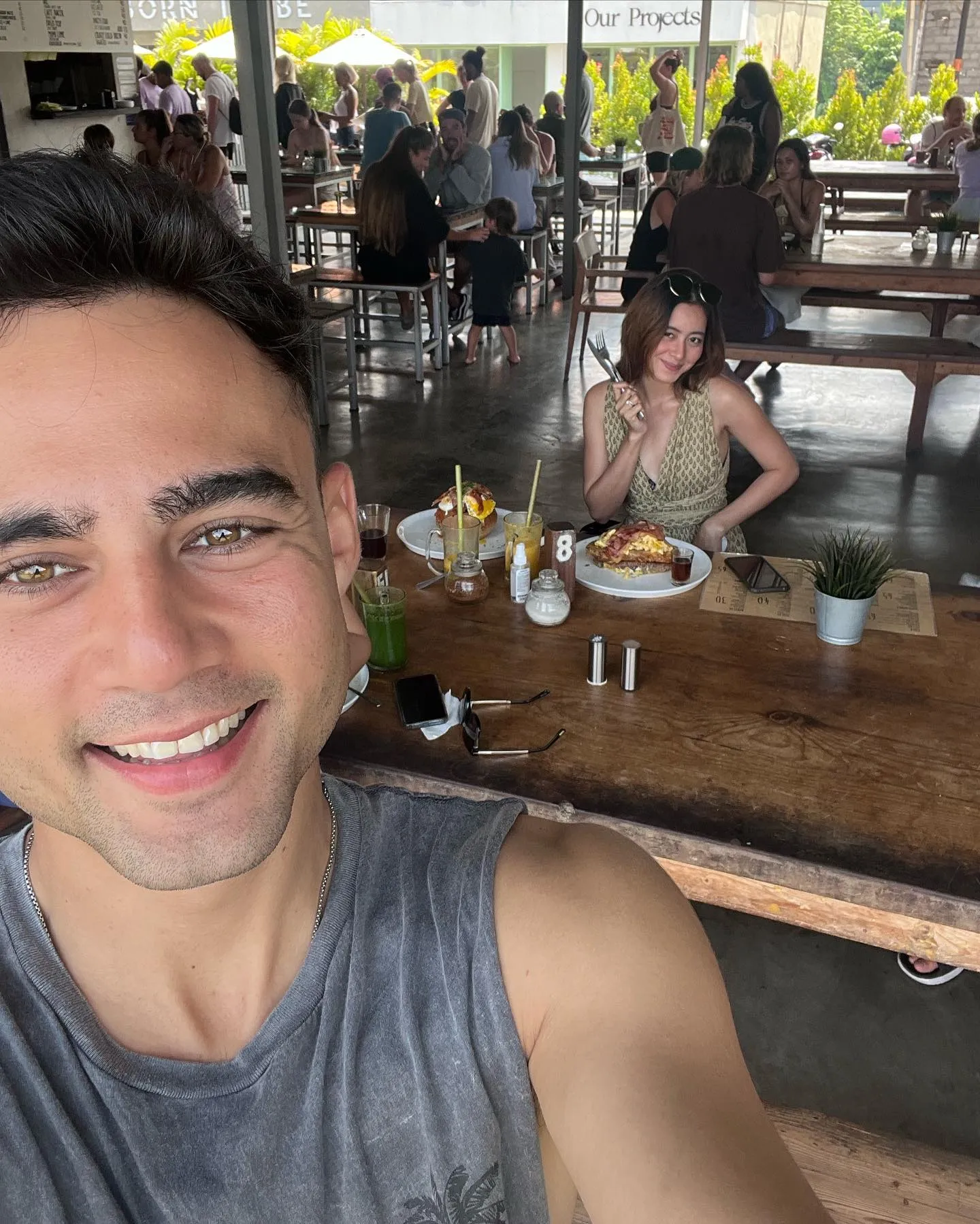 (credit: Instagram.com/laura_theux/)