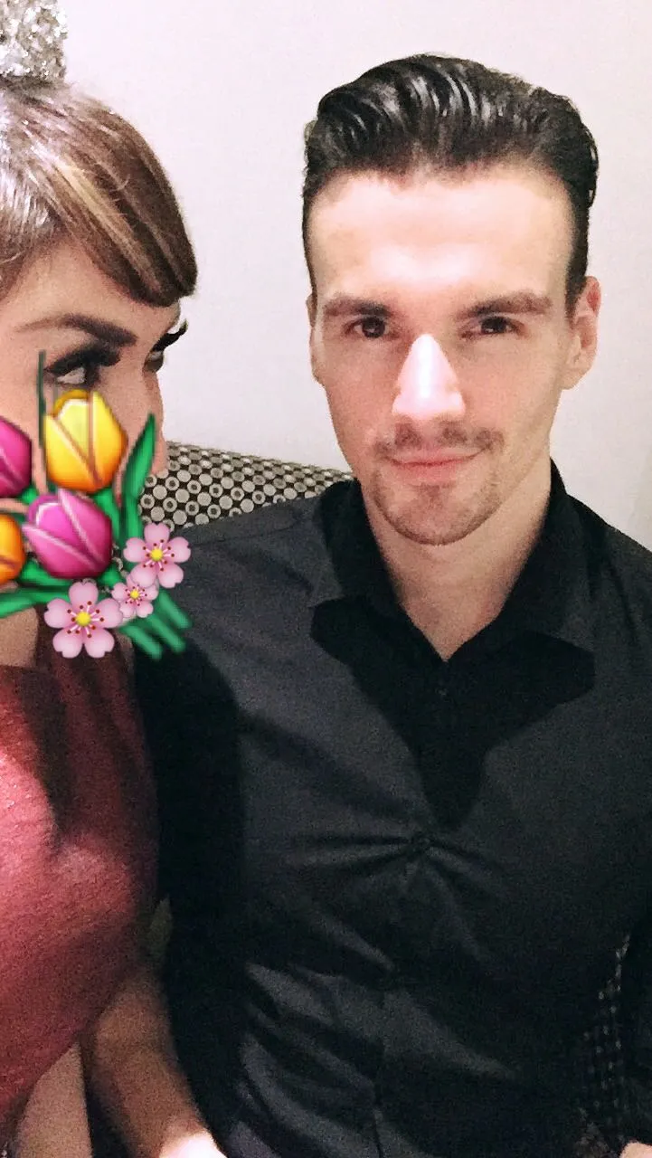 Pria bule ini adalah teman dari teman Roro © Instagram.com/roro.fitria1989