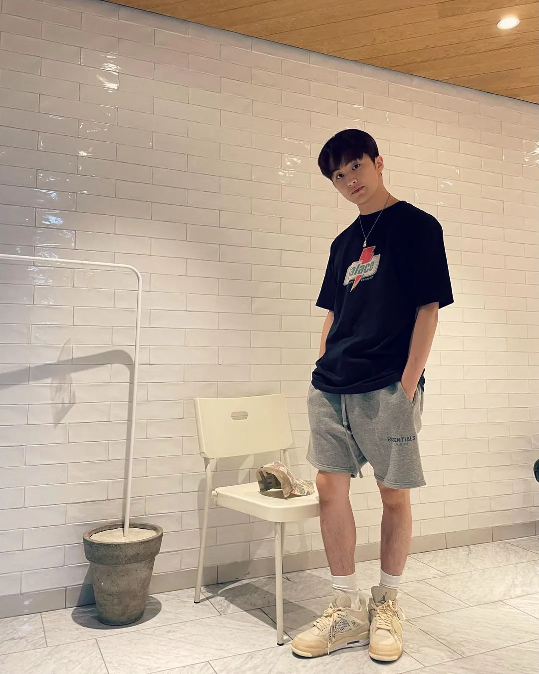 (credit: instagram/onyourm__ark)