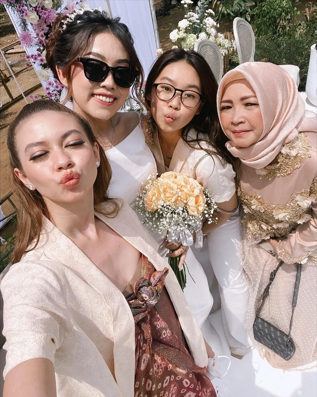 Yuki Kato Saat Kondangan (Credit: Instagram/yukikt)
