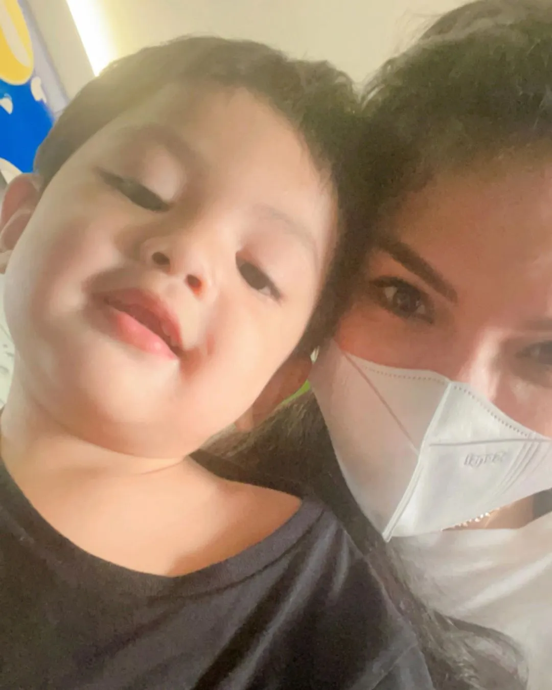 Nikita Mirzani dan Anak Lelakinya (Credit: Instagram/Arkana arkana_mawardi28)