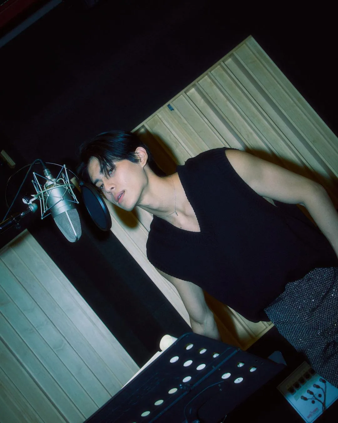 (credit: instagram/taeyang_0228)