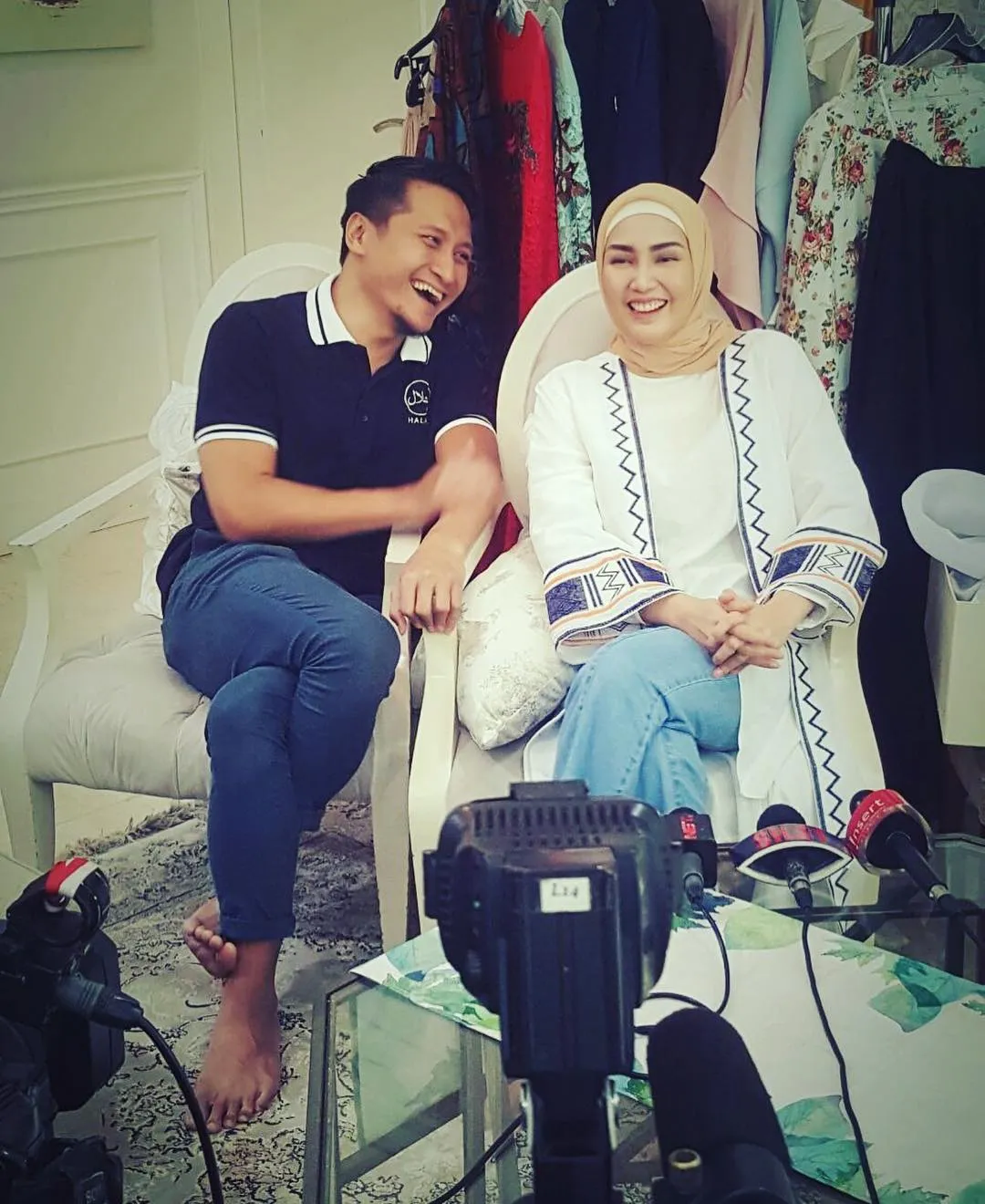 Arie dan Fenita bak pacaran lagi / Credit: @fenitarie
