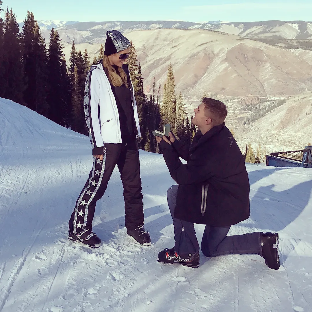 Paris Hilton dilamar sang kekasih di Aspen, Colorado. Credit: Instagram.com/parishilton