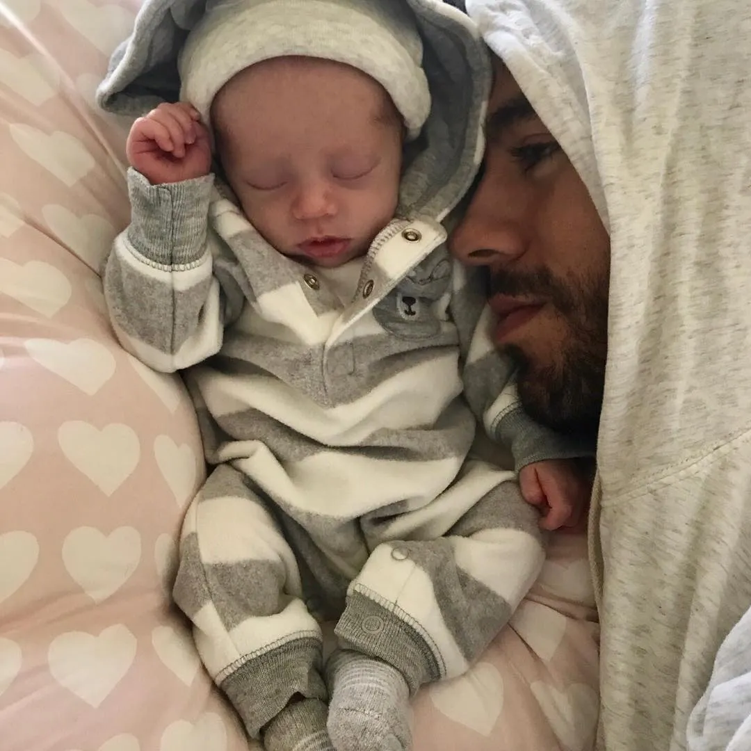 Enrique Iglesias posting foto kebersamaan dengan buah hati. Credit: Instagram.com/Enriqueiglesias