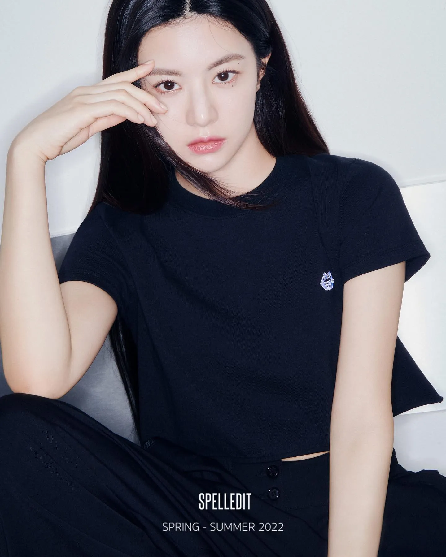 (credit: instagram.com/goyounjung)