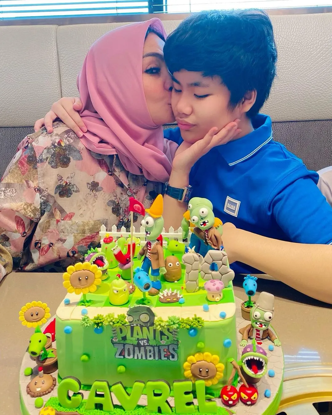 Potret Rieta Amilia Bareng Gavrel (Credit: Instagram/rieta_amilia)