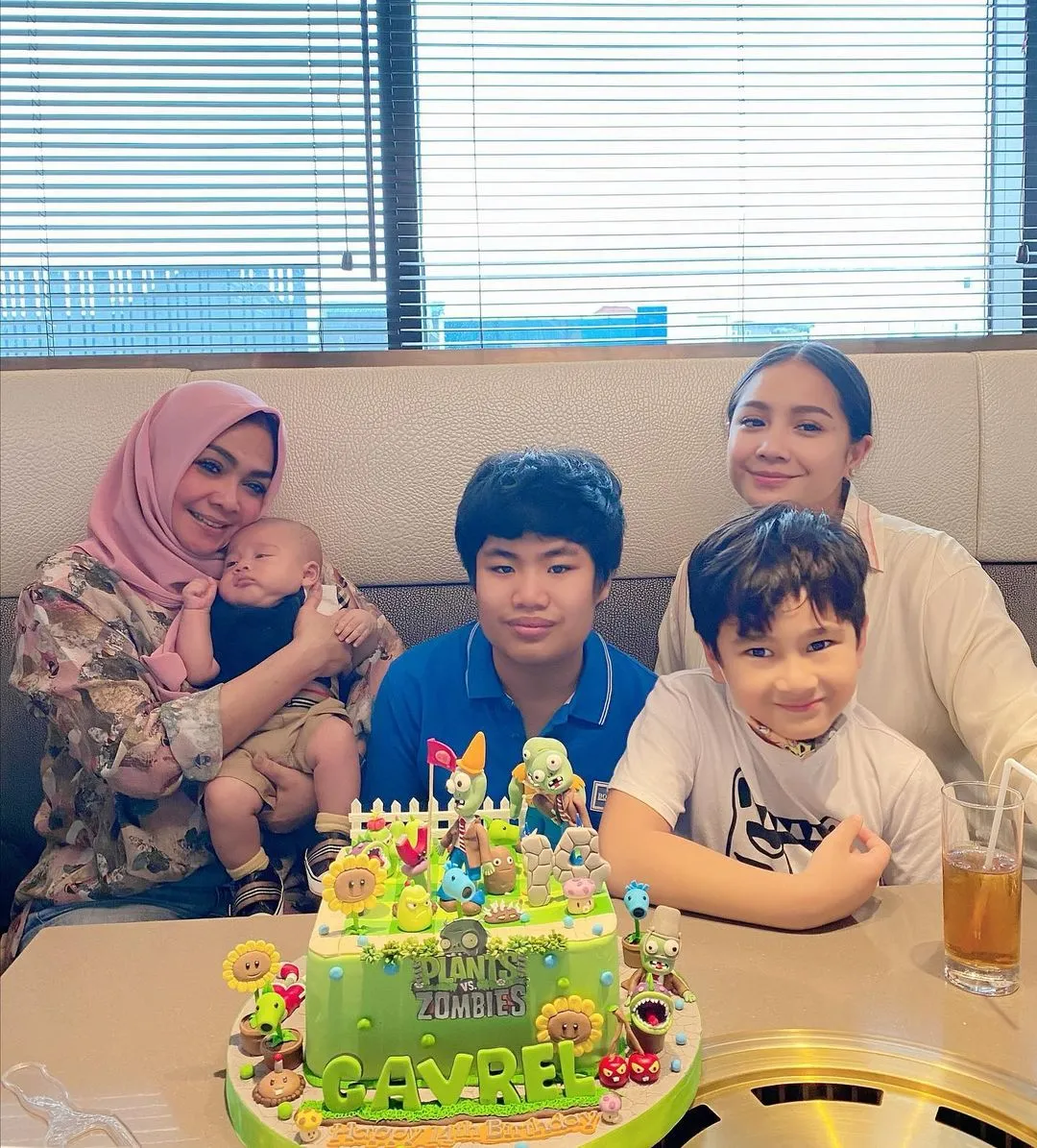 Potret Ulang Tahun Gavrel (Credit: Instagram/rieta_amilia)