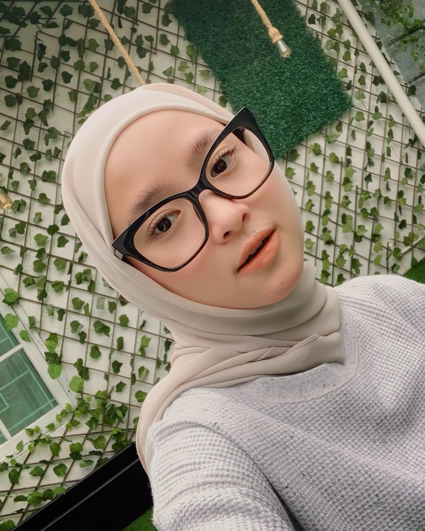 7 Foto Terbaru Nissa Sabyan dari Bangun Tidur - Tampil Makin Stylish, Dapat  Banyak Pujian Cantik - Kapanlagi.com