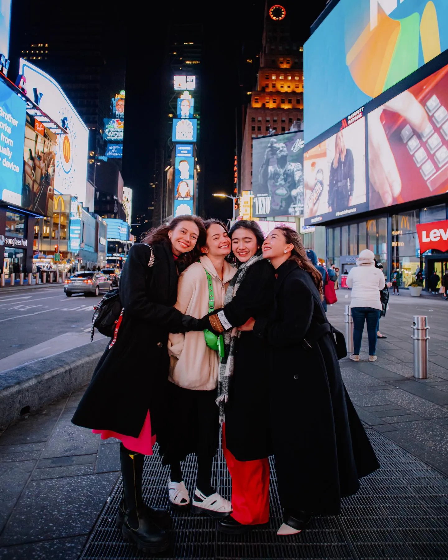 (credit: instagram.com/febbyrastanty)