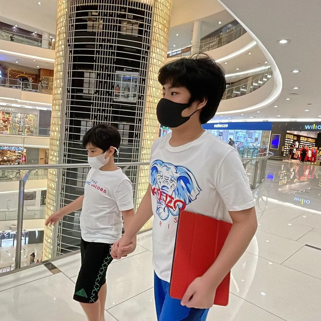 Potret Gavrel dan Rafathar (Credit: Instagram/rieta_amilia)