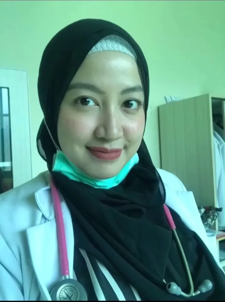 Kini Jadi Dokter