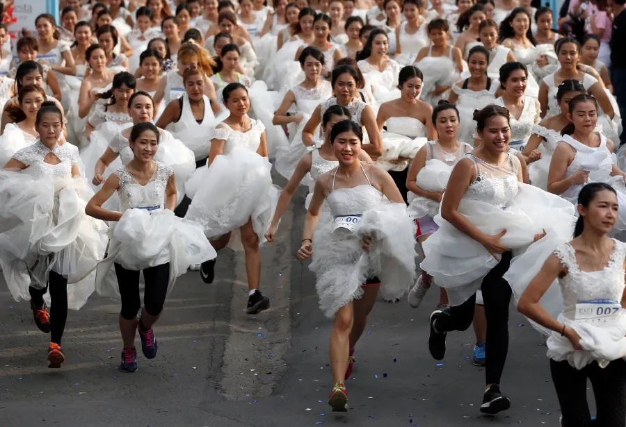 Para pengantin di Thailand rela 'kawin lari' untuk mendapatkan hadiah Rp 300 juta © nst.com.my