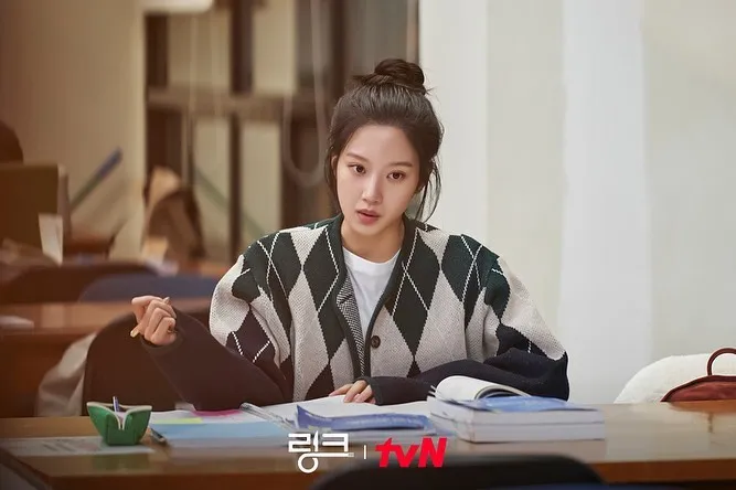 (c) Instagram/tvn_drama