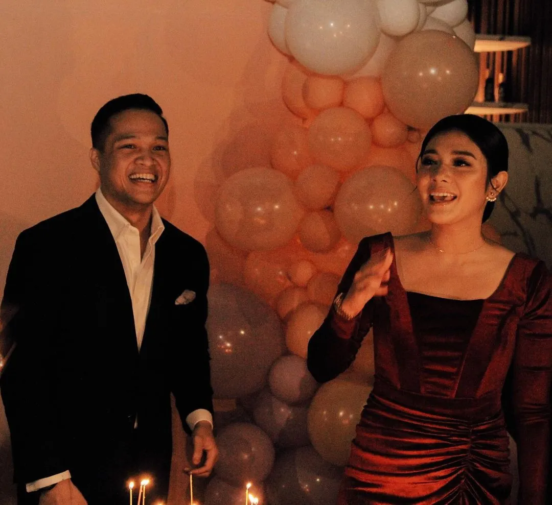 Naysila Mirdad dan Arfito Hutagalung Kian Mesra