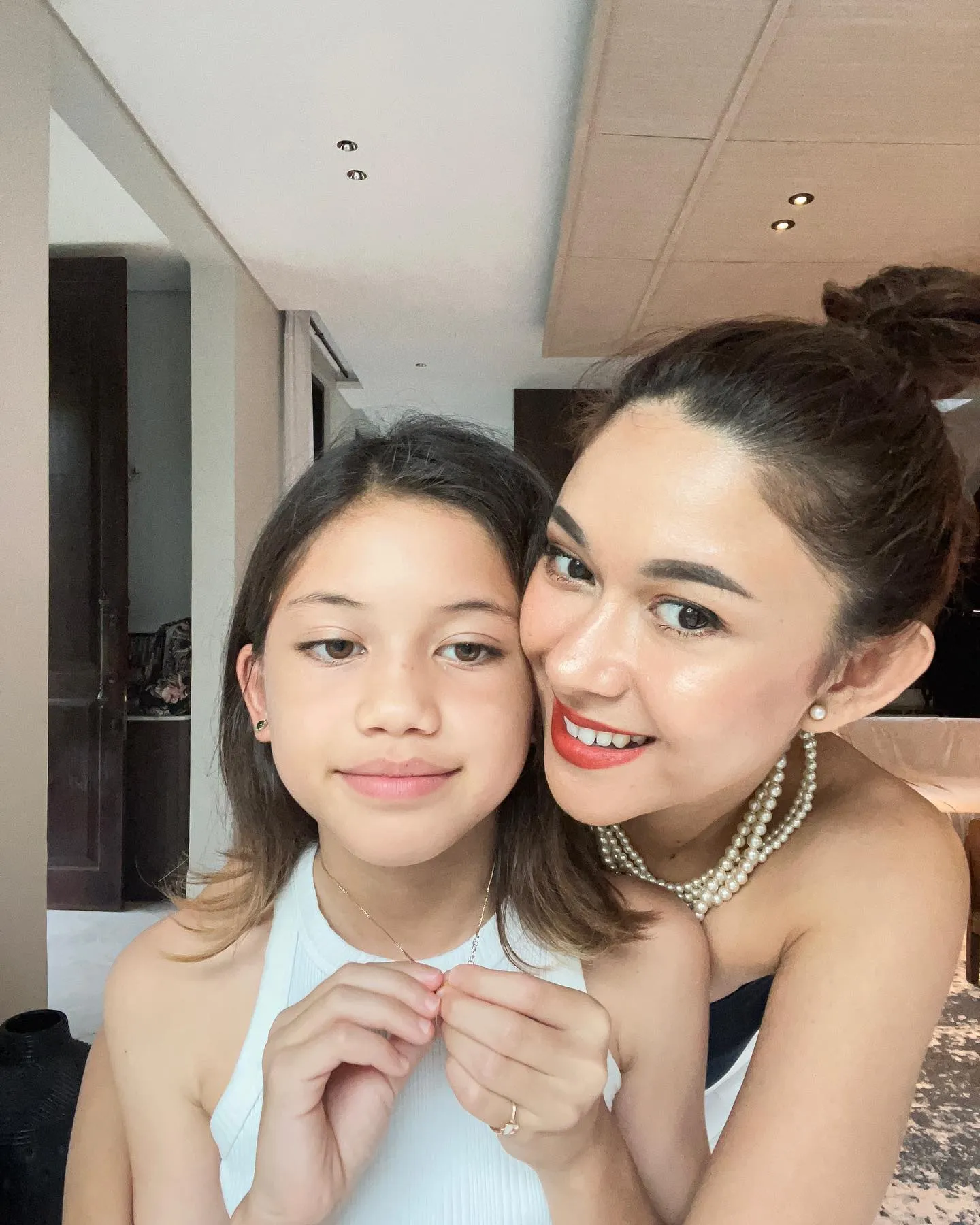 (credit: instagram.com/nanamirdad_)