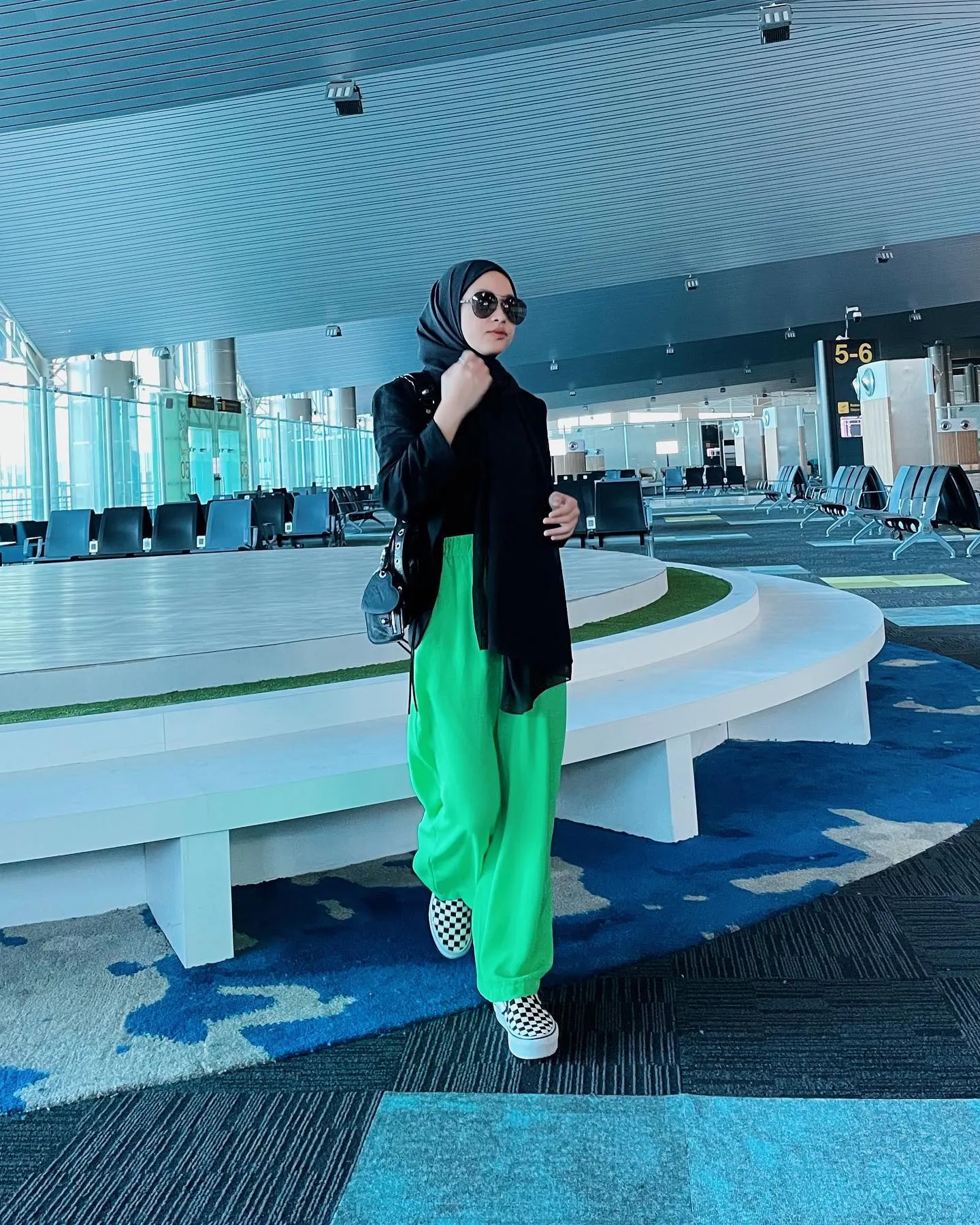 Membagikan Banyak Potret OOTD