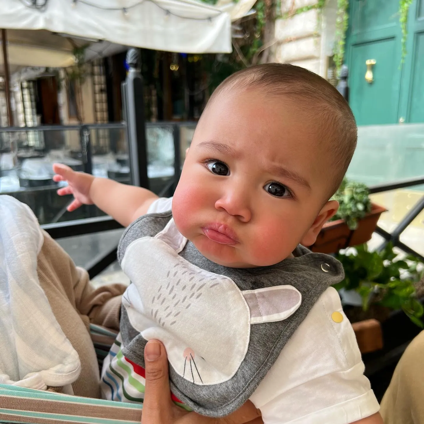 (credit: instagram.com/raffinagita1717)